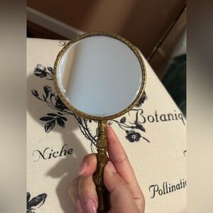 Vintages Gold Handheld Mirror 🪞